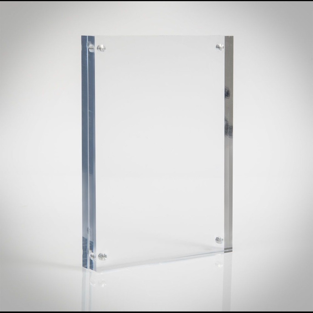 Acrylic Magnetic Photo Frame 5x7 (1 pc)